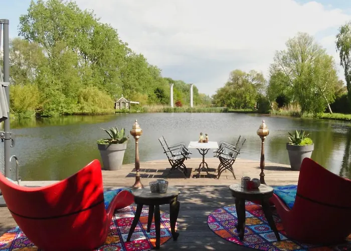 Bed & Breakfast Paradijs Eiland 4*