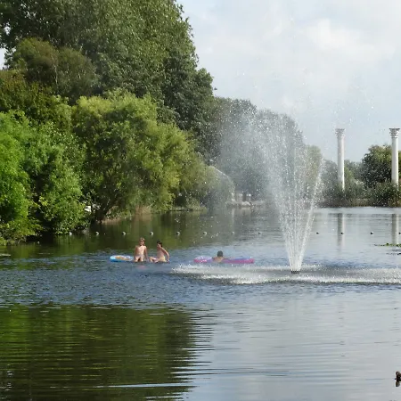 Paradijs Eiland Bed & Breakfast Hillegom