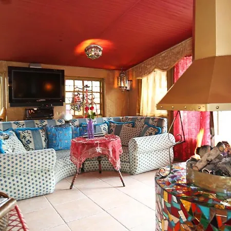 Paradijs Eiland Panzió 4*